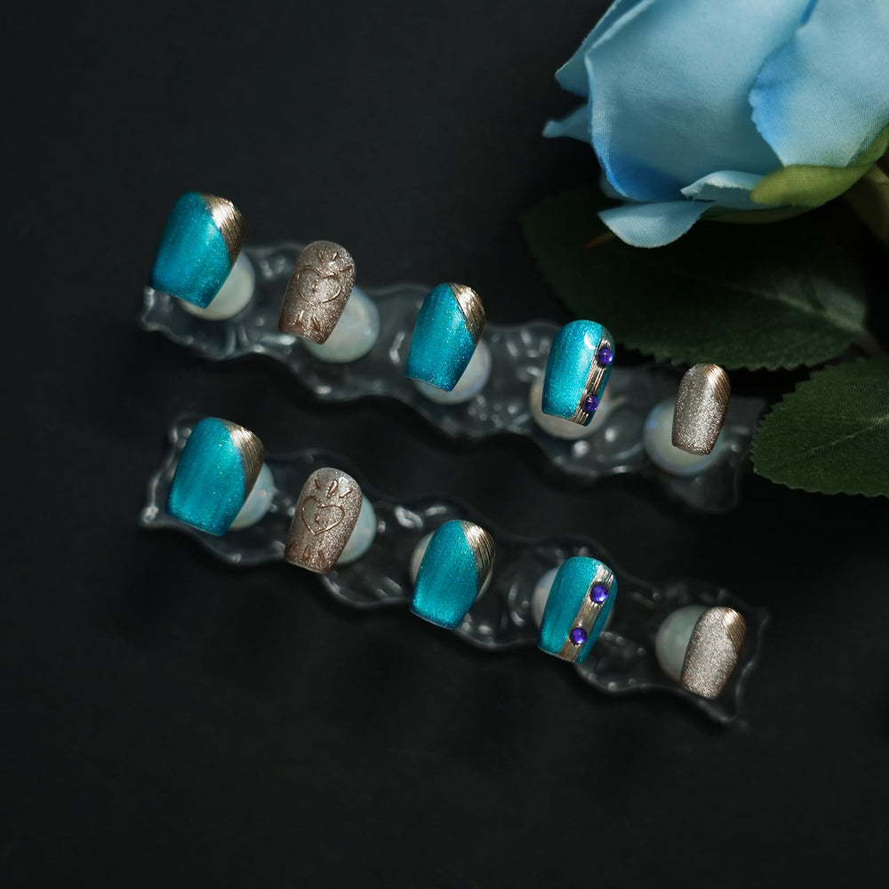 Tesytto packaging includes 10 nails and jelly tabs for easy application