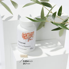 Illustration of phytosome technology binding green tea to phospholipids