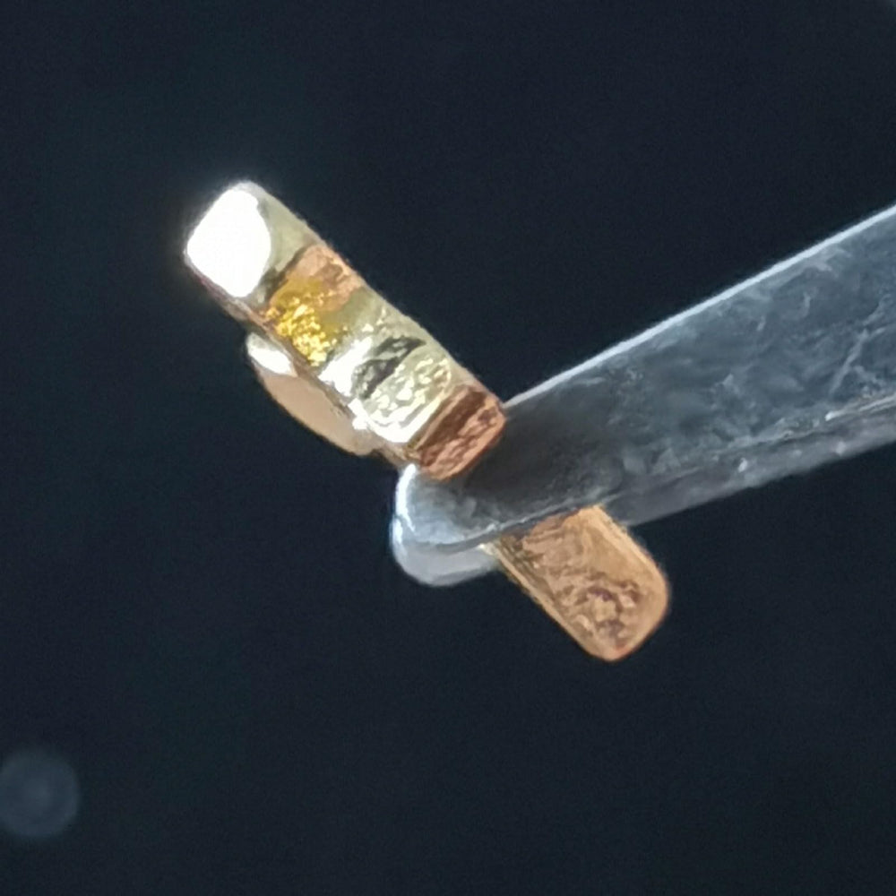 Superman tooth gem 4x5mm