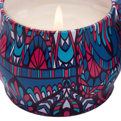 Topadorn relaxation scene with candles supporting meditation and yoga ambience.