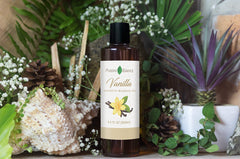 Ingredients: jojoba oil, sweet almond oil, vitamin E, vanilla oil