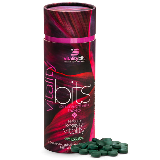 VITALITYbits spirulina and chlorella tablets bottle close-up