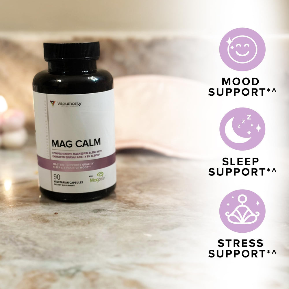 Capsule close-up and label highlighting sleep benefits