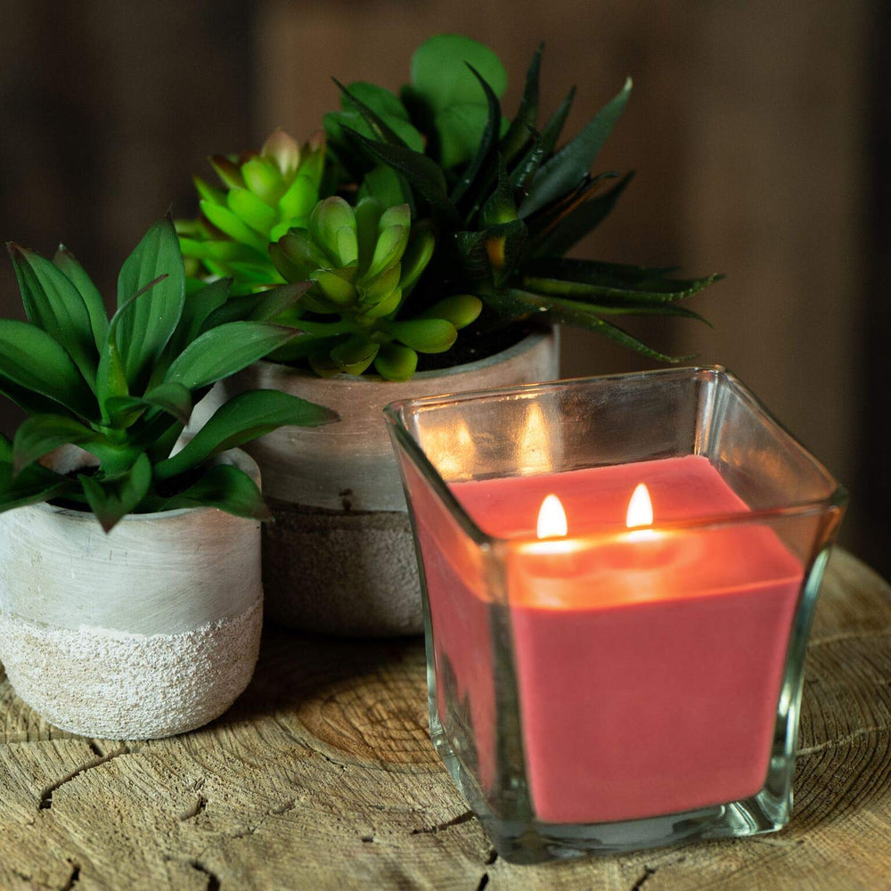 White Swan glass jar design highlights lead-free wick and long lasting fragrance