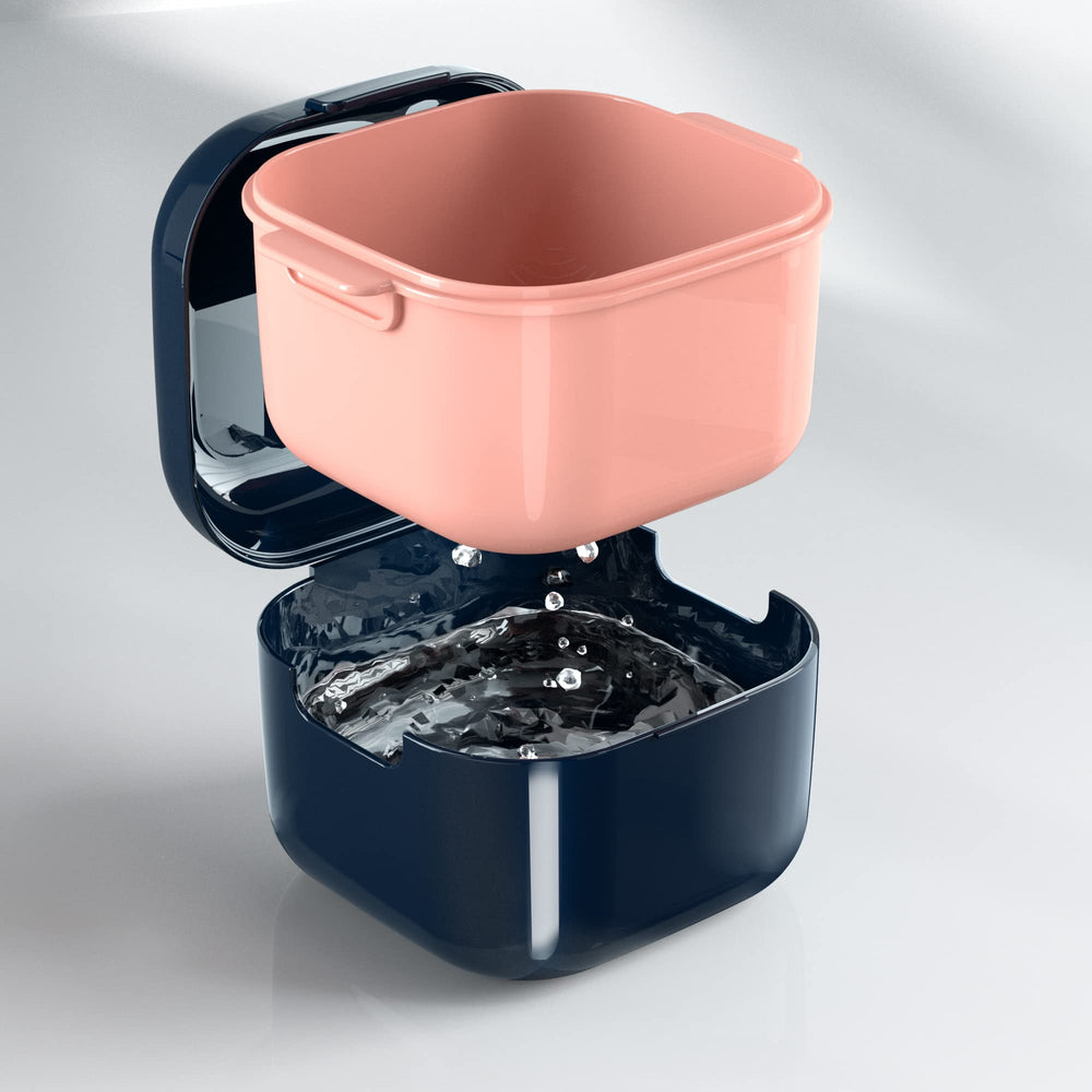 Multi-use case suitable for dentures, retainers, and mouth guards