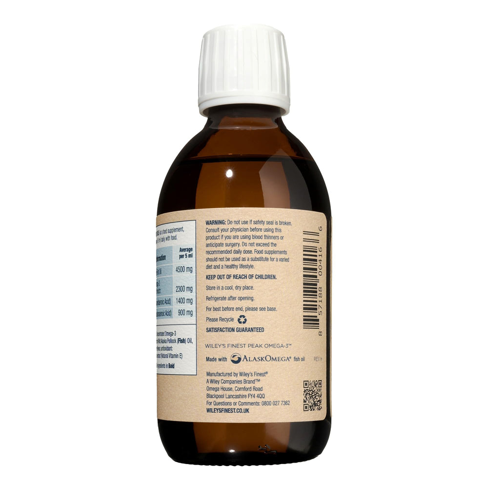 Serving spoon with lemon-flavored fish oil supplement