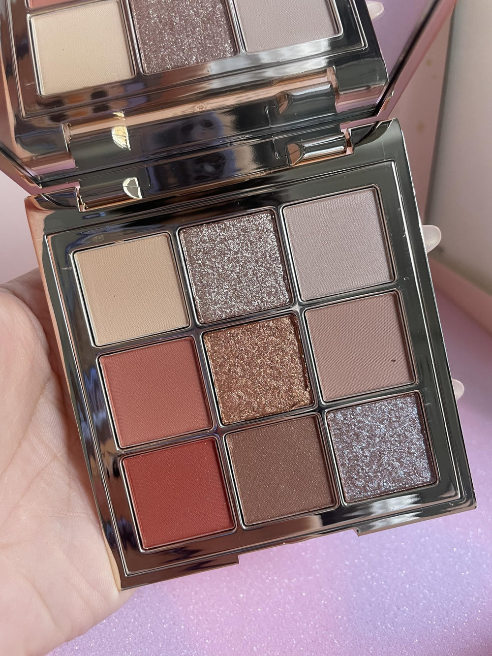 XFEXM palette swatches shimmer shades to add glow for evening looks