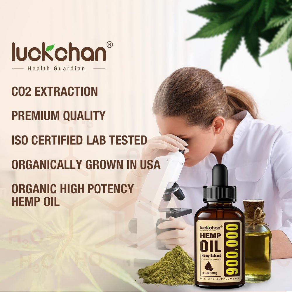 Product label highlighting CO2 extraction and organic ingredients