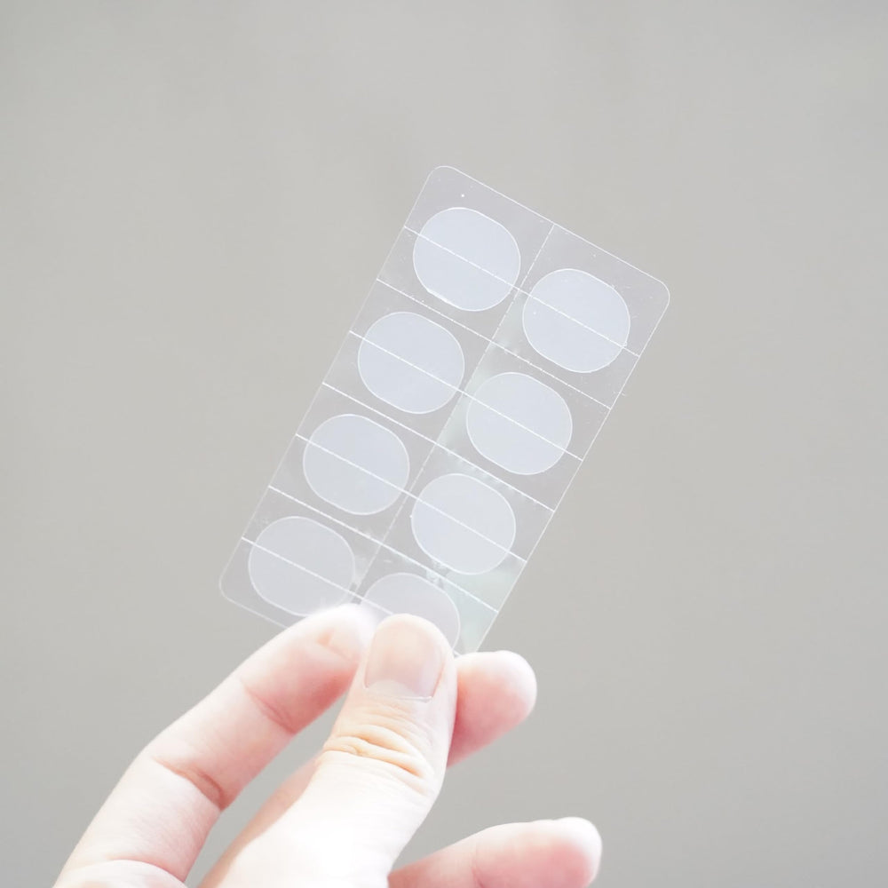 Acculip lip bandage being applied provides mess-free, discreet cold sore relief