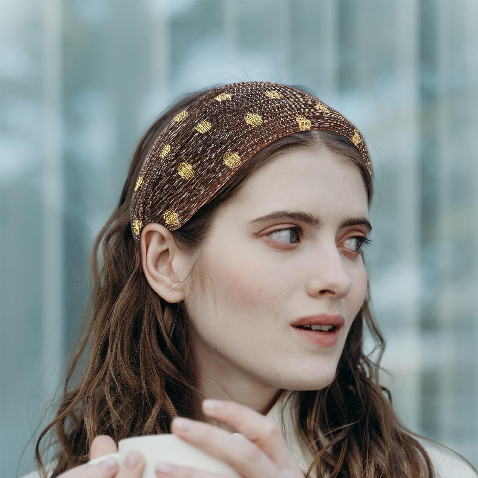 ACO-UINT large headband for women complements many hairstyles.