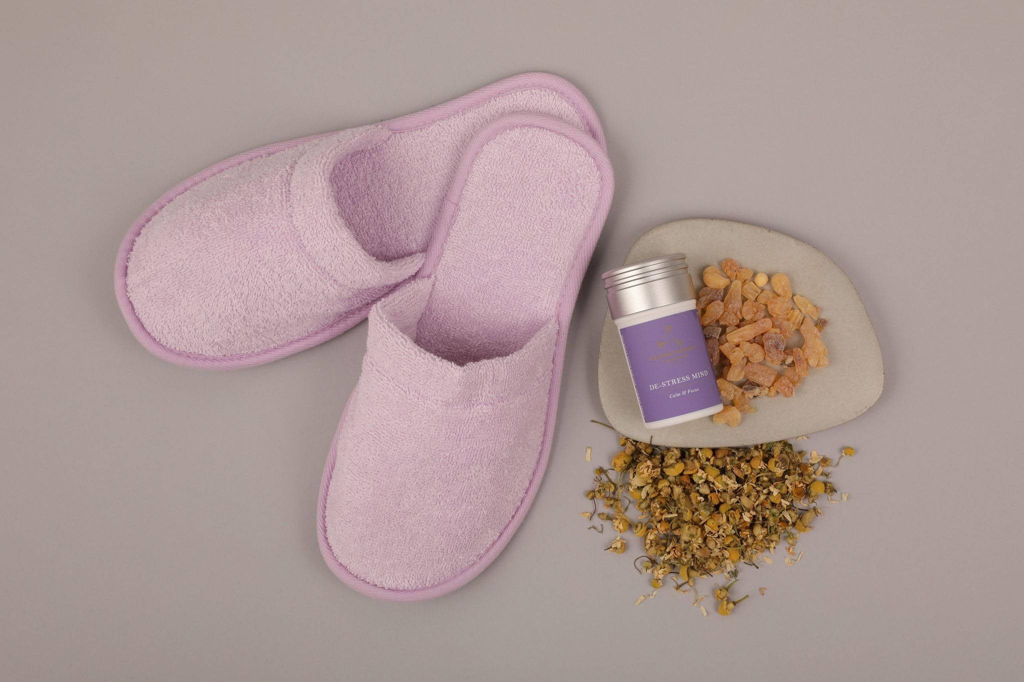 Aera diffuser showing compatibility with fragrance refills