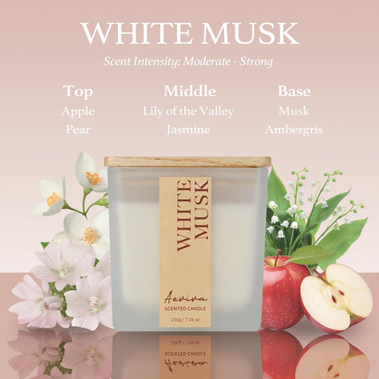 Wooden wick crackling in Aeviva White Musk candle