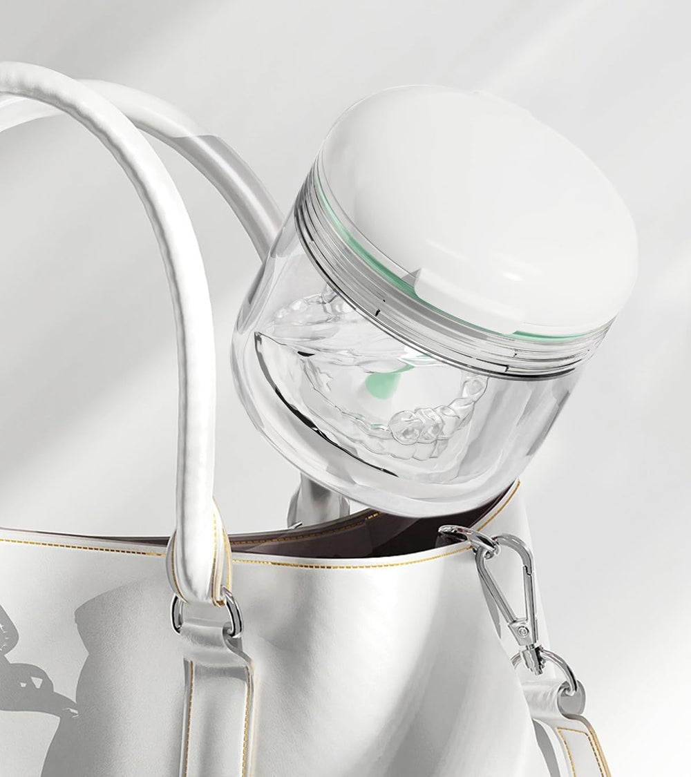 Included mirror and cleaning brush with the Aidarmoll kit