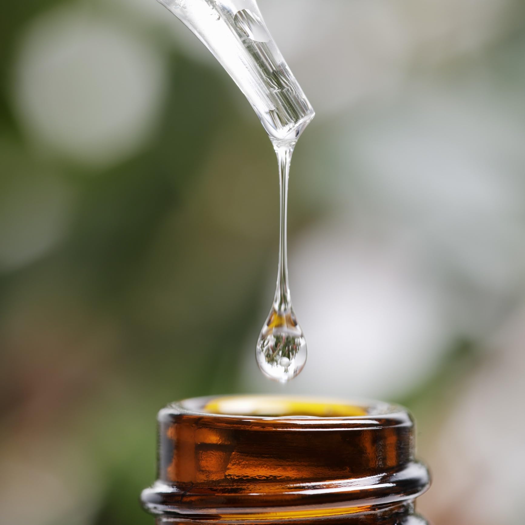 Glass bottle with dropper of AirScent Diffuser Oil 1024