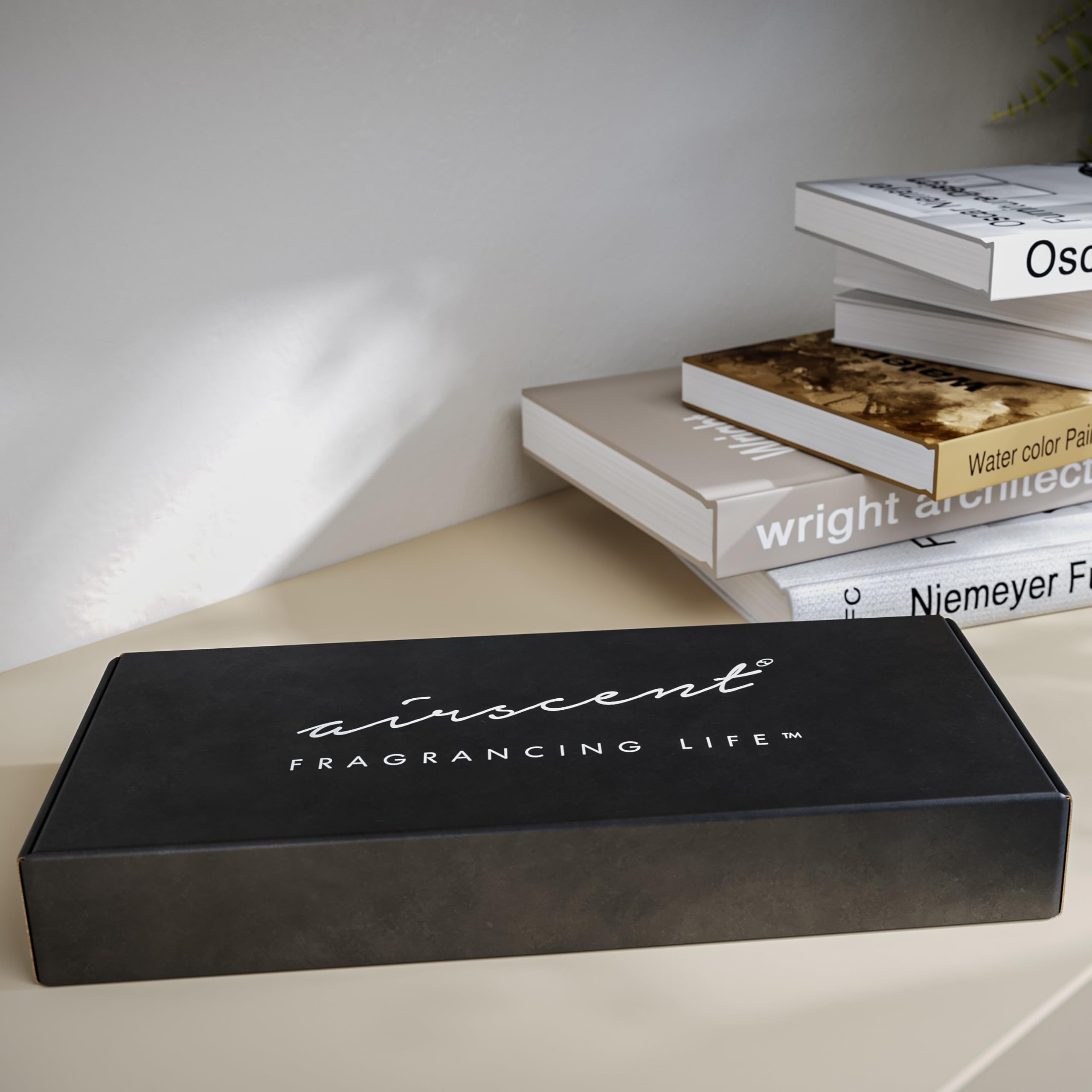 Air-Scent Seamless Hotel blend bottle delivers cohesive hotel-inspired aroma.