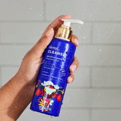Always Wash packaging color and typography convey reliable branding