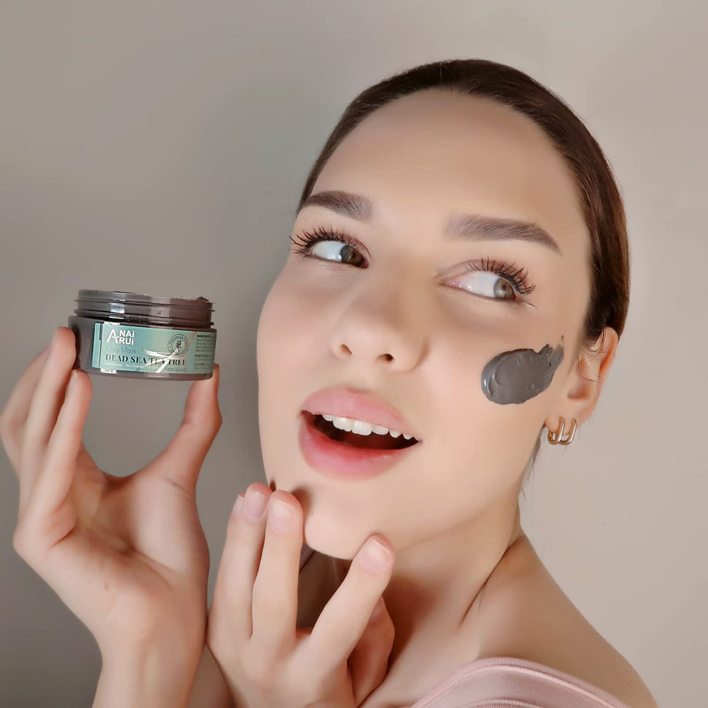 ANAI RUI Dead Sea Mud Mask jar close-up shows clay-based formula.
