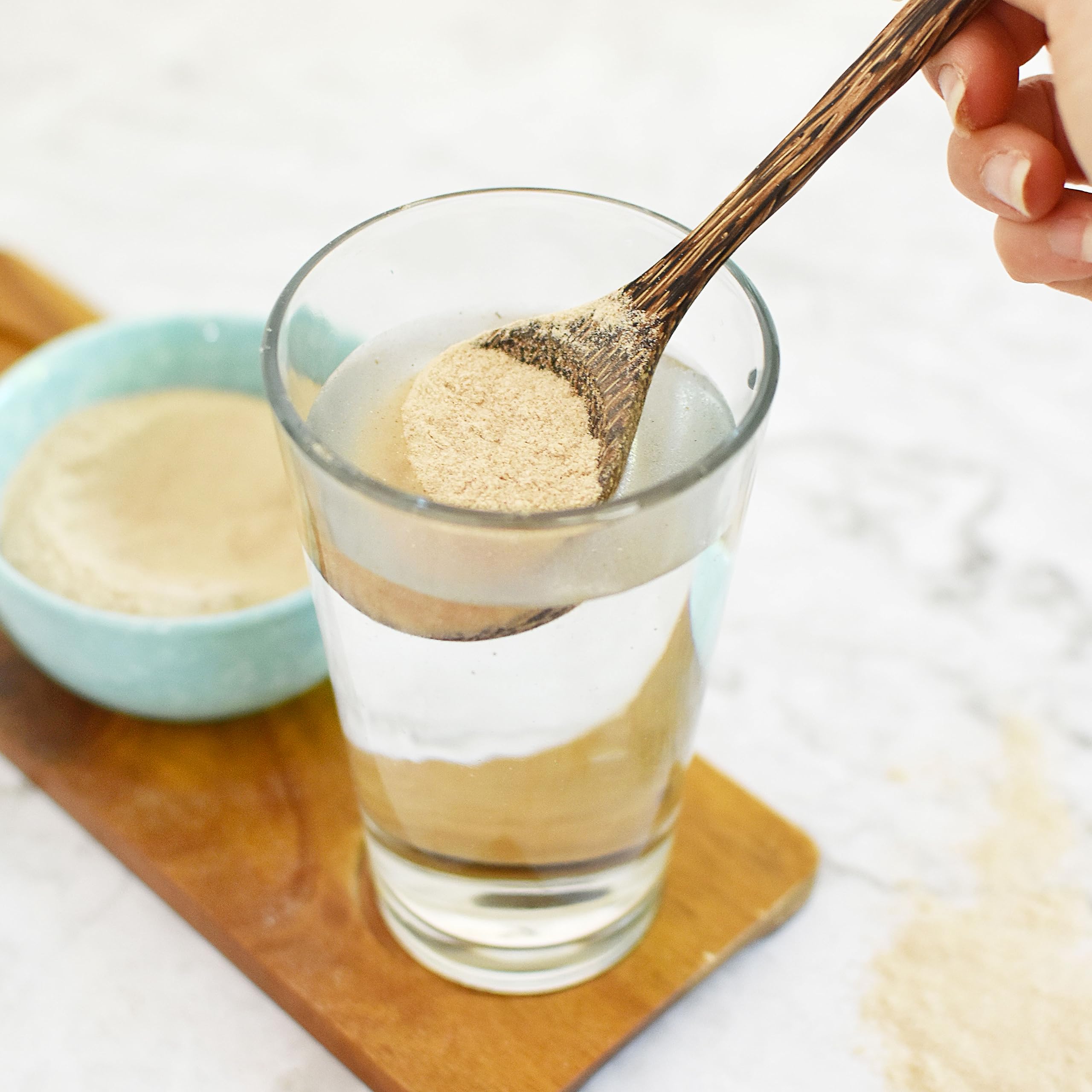 Usage suggestion: mix 1-2 teaspoons into water or smoothies