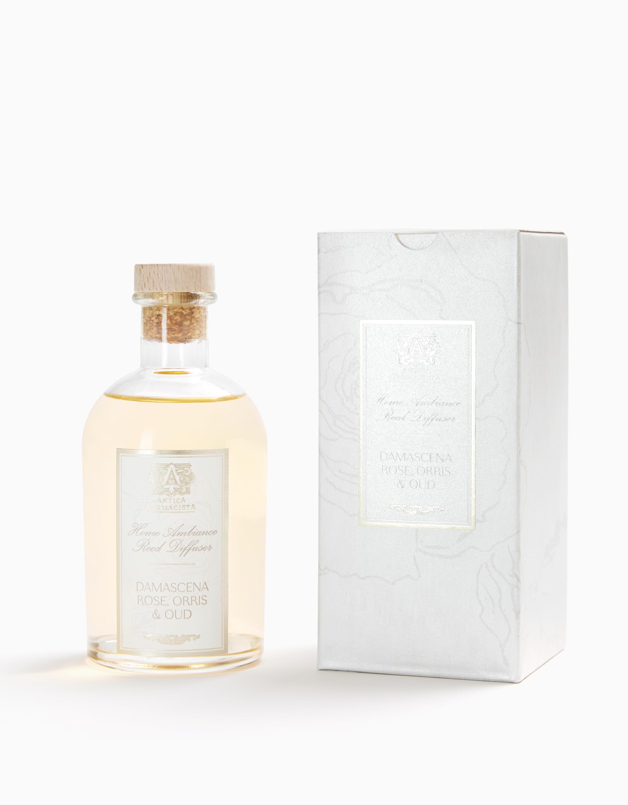 Damascena Rose, Orris & Oud fragrance notes in Antica Farmacista diffuser image