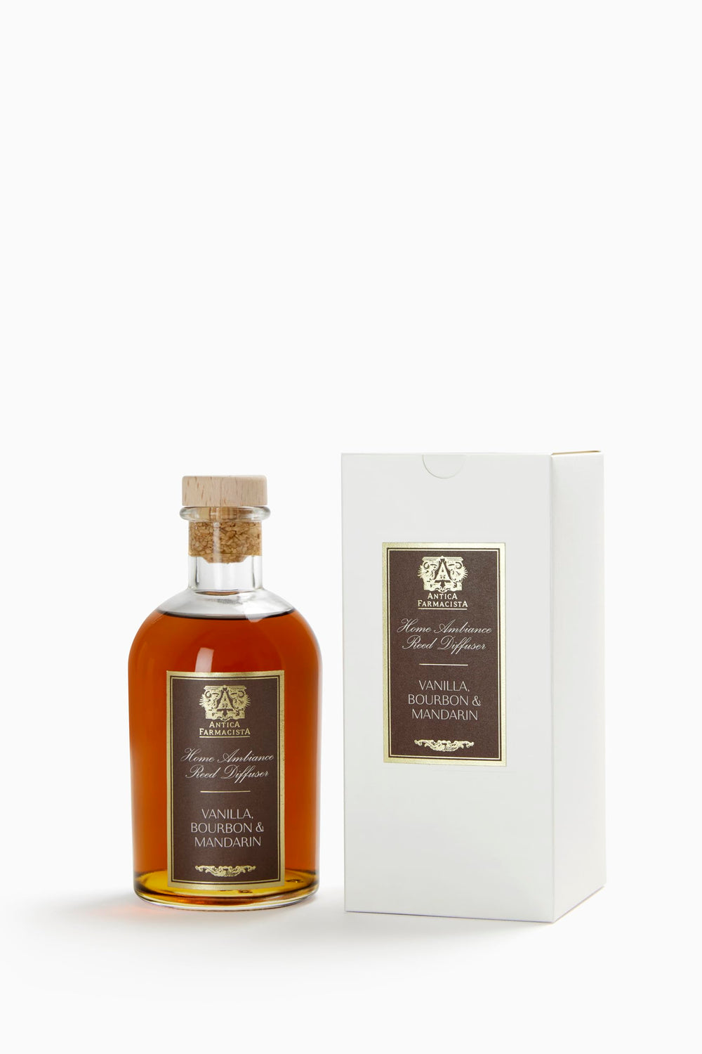 Close-up of diffuser reeds highlighting vanilla, bourbon and mandarin notes
