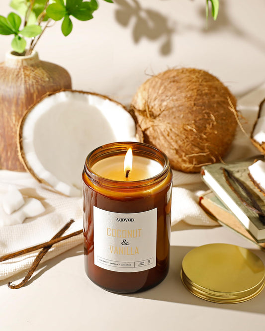 Close-up of AOOVOO Vanilla Coconut Candle label featuring vanilla, coconut, and tonka bean
