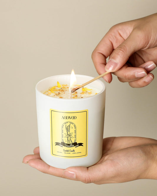Close-up of AOOVOO Vanilla candle showing crystals inside