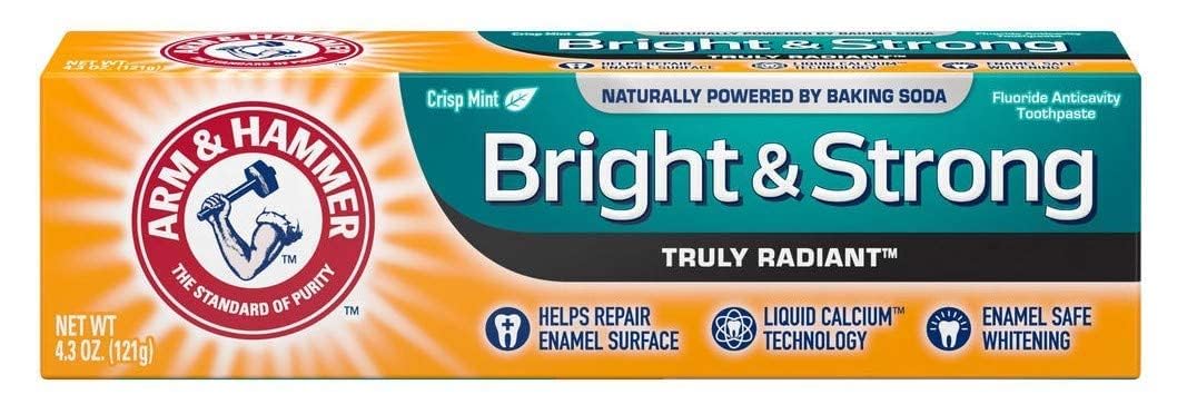 Front view of ARM & HAMMER Truly Radiant Whitening Toothpaste Fresh Mint 4.3 oz (Pack of 5)