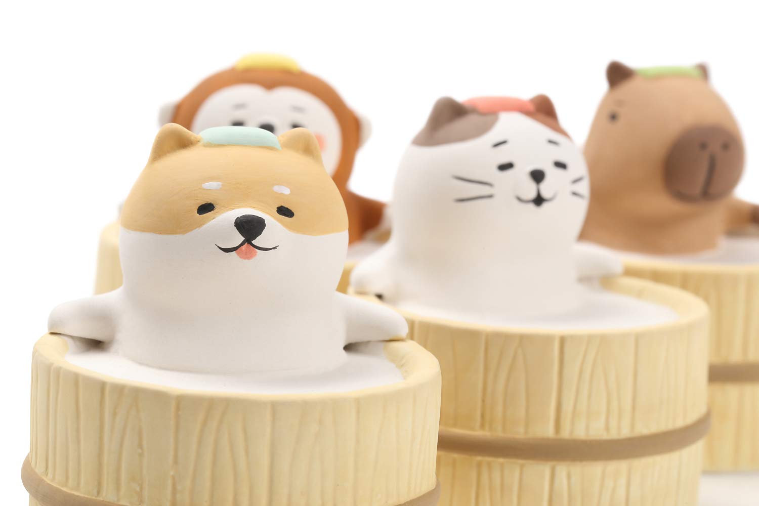 Animals with heart design diffuser - side view