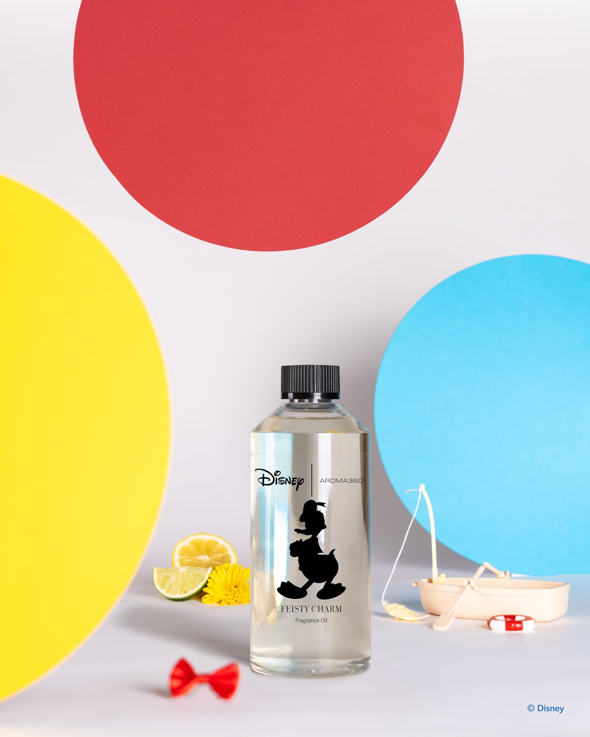 Fragrance profile featuring blue cedar, eucalyptus, and cardamom