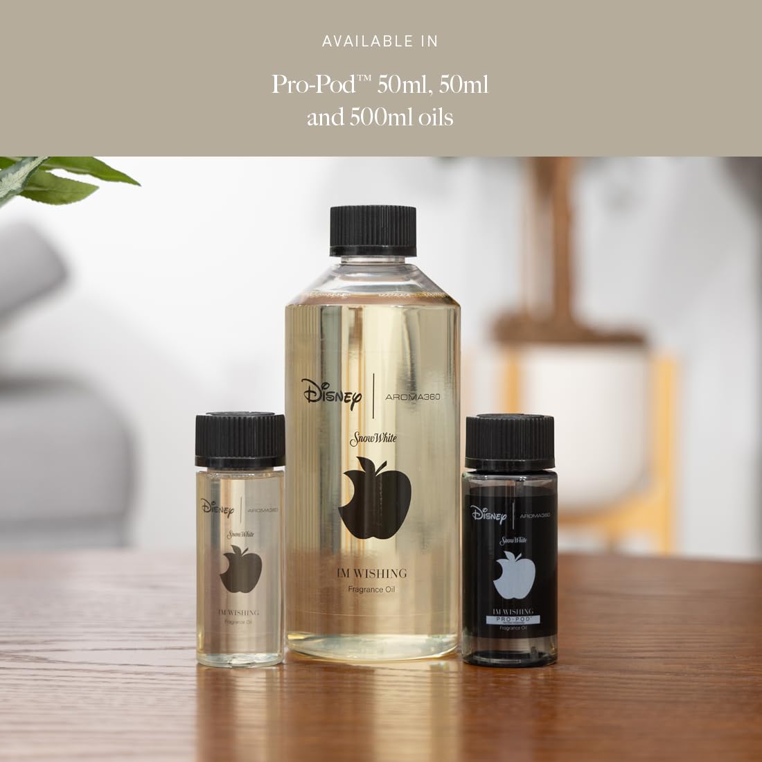 Illustration of fragrance notes: Orange, Aldehydes, Strawberry, Raspberry, Jasmine, Marine, Sugar, Sandalwood, Tree Moss, Musk