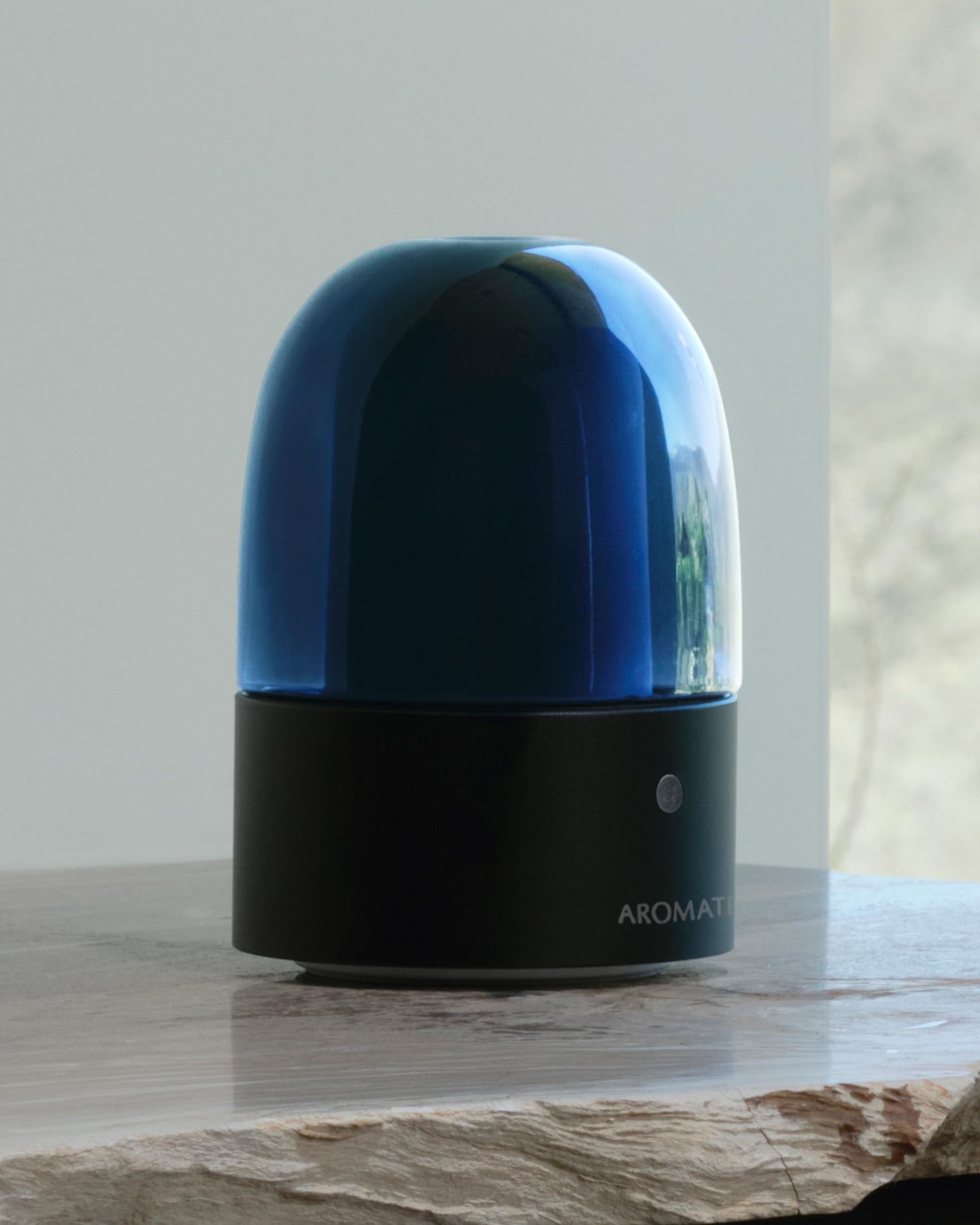 AromaTech AromaDream side view nebulizing diffuser