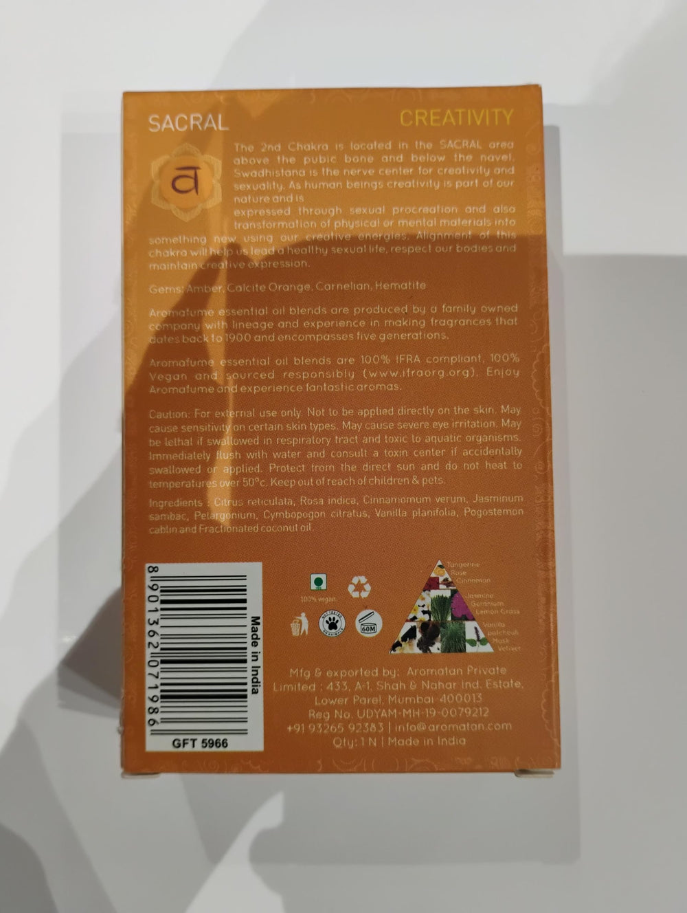 Application of roll-ons on pulse points for chakra balance