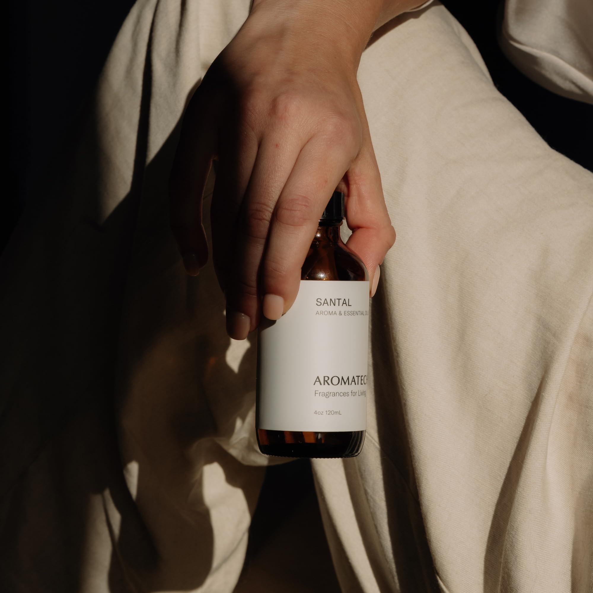 USA-made vegan and cruelty-free AromaTech Santal packaging emblem