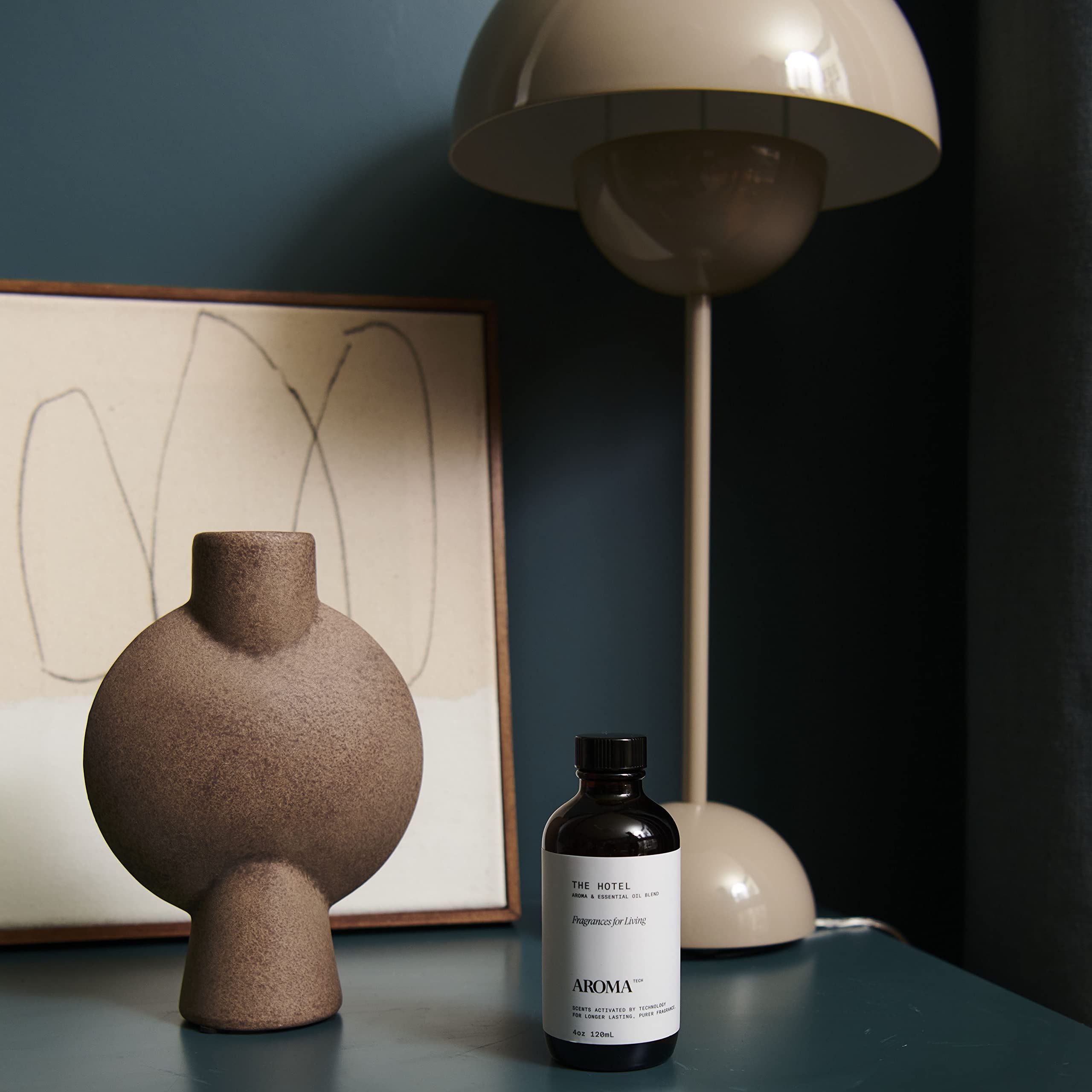 Room ambience featuring AromaTech Santal & The Hotel Set