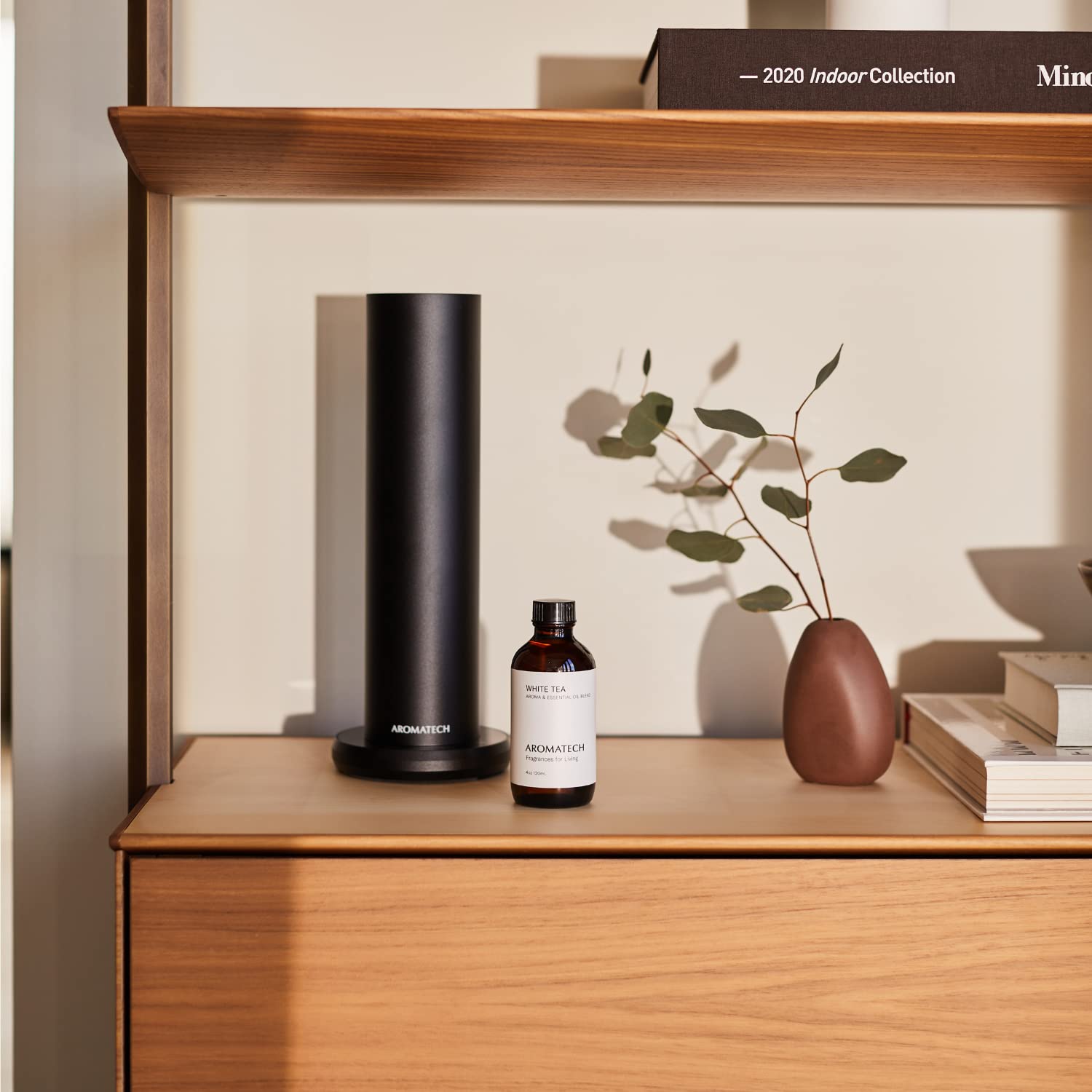 Key notes: White Tea, Orange, Palo Santo