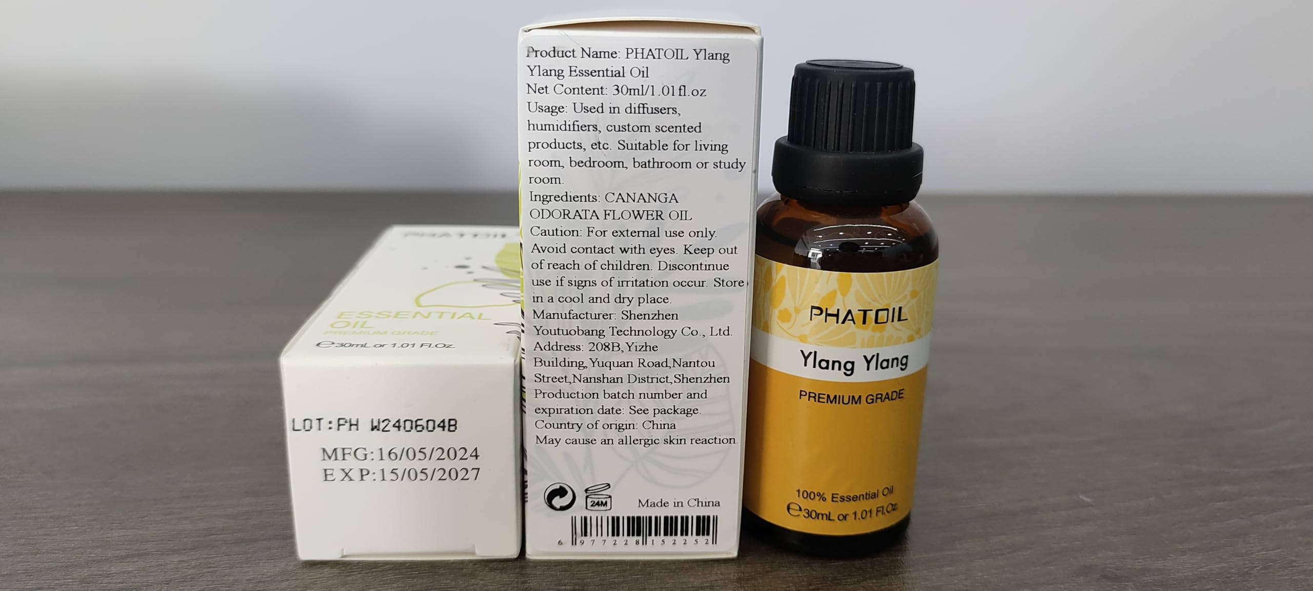 Aromatherapy diffuser with Ylang Ylang essential oil