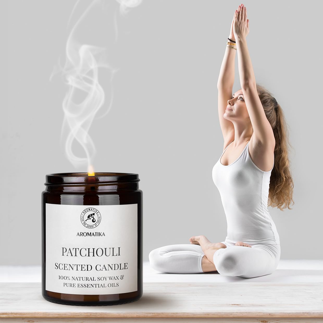 AROMATIKA Patchouli candle close look at essential oil ingredients