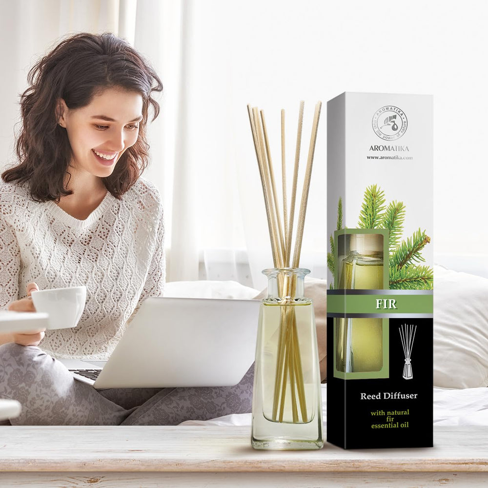 AROMATIKA Pine Reed Diffuser wooden cap detail adds natural aesthetic.