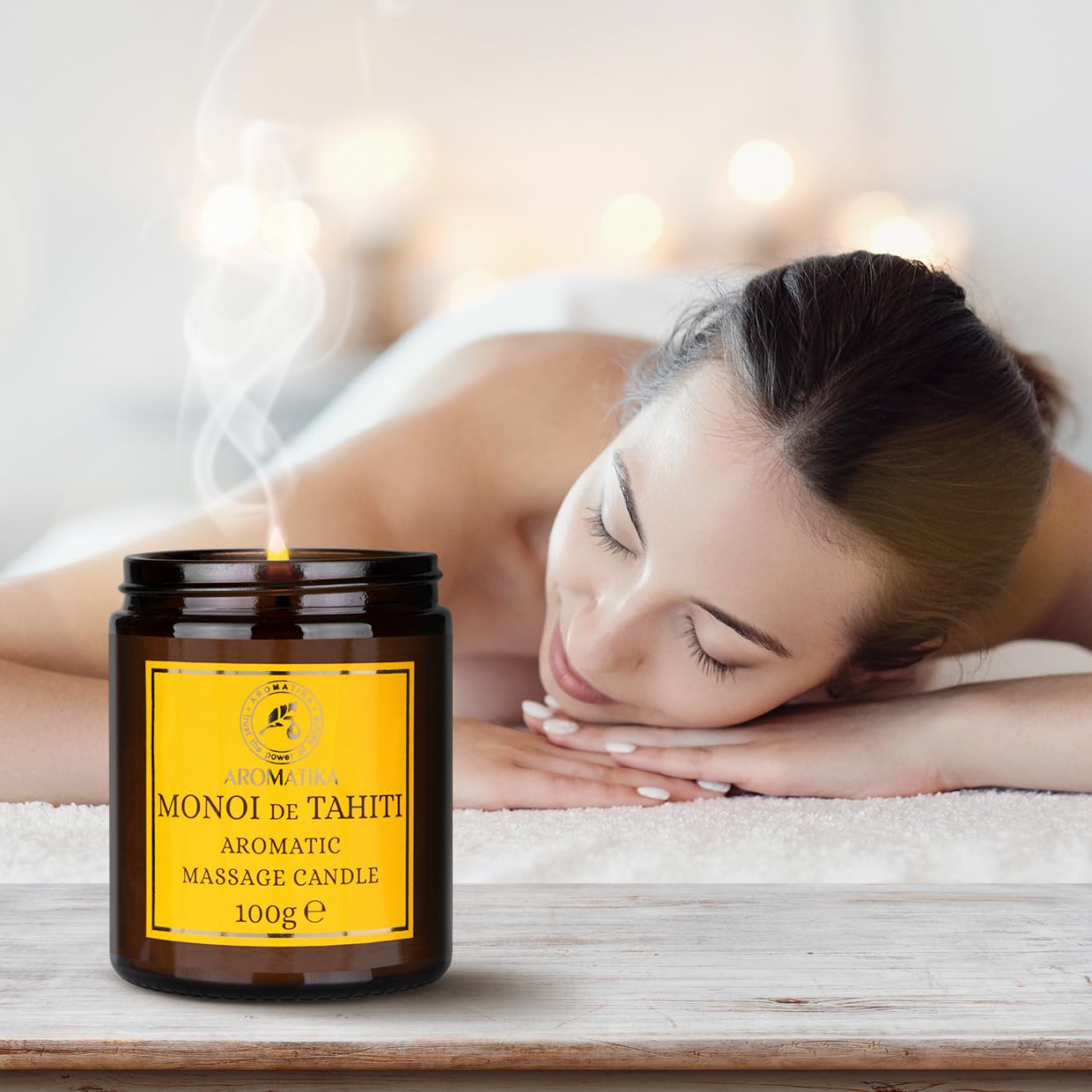 AROMATIKA Scented Massage Candle Monoi de Tahiti leaves skin fresh after massage
