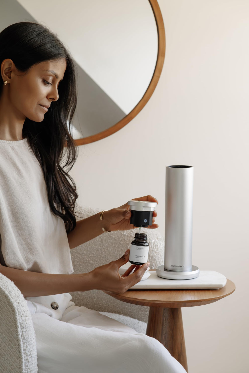 AroMini BT Plus diffuser in silver, side profile