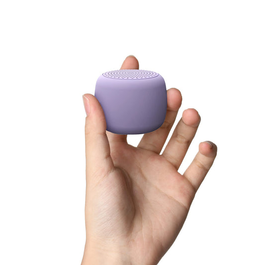 Babelio Mini pocket-size purple white noise machine designed for travel serenity