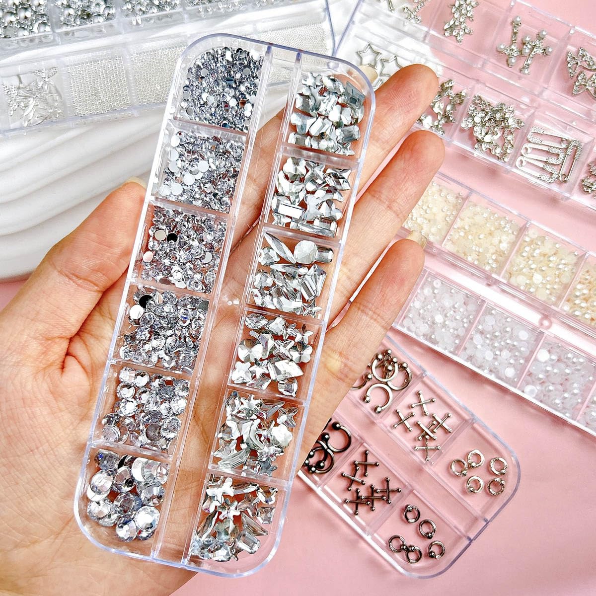 BANA ART rivet decorations in four shapes for bold nail edges