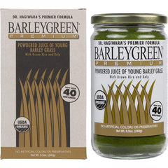 BARLEYGREEN powder poured into water for an easy blend.