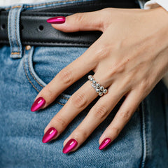 BelleOnyx glossy finish nails offer a polished look and shine.