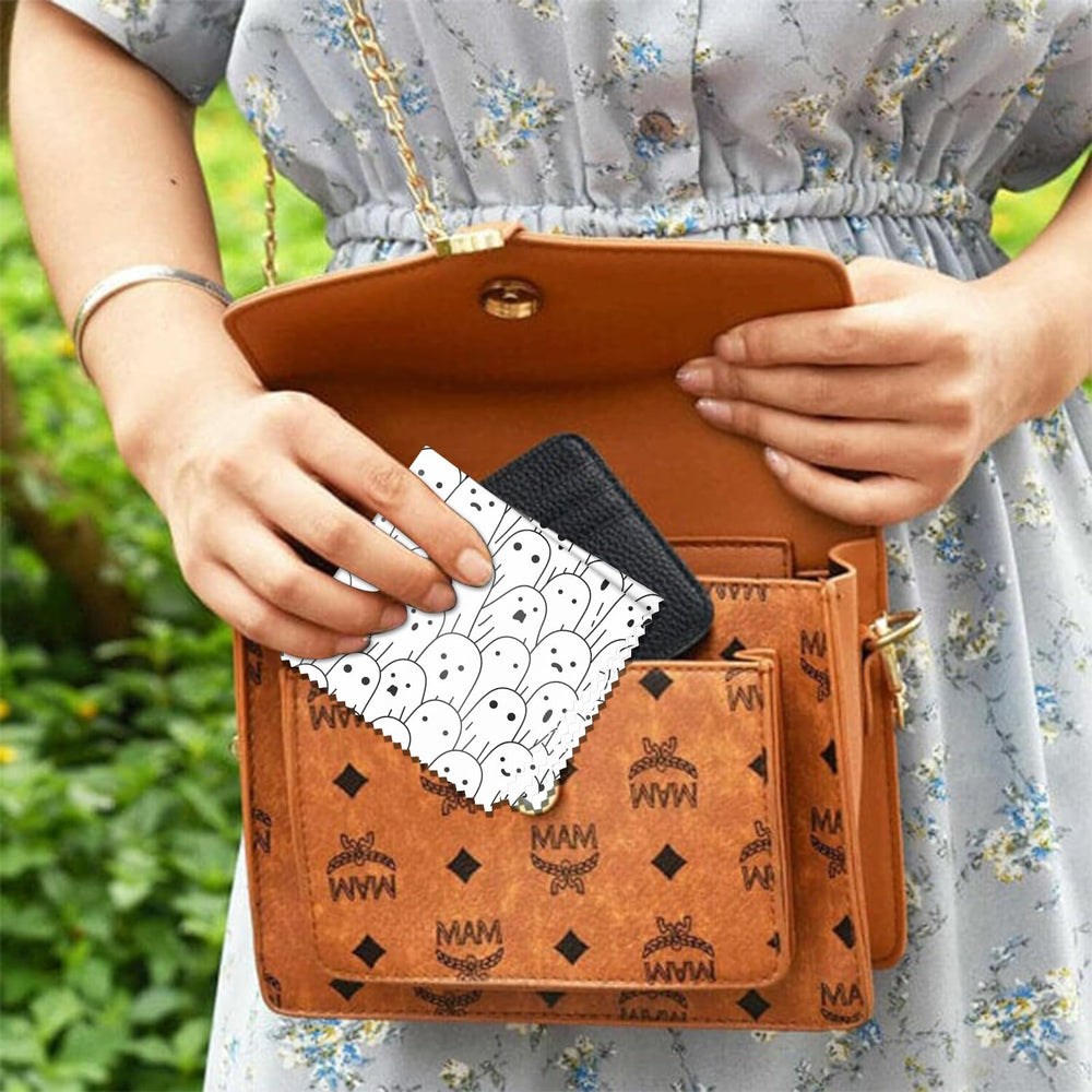 Skull-pattern microfiber cleaning cloth for phones and cameras