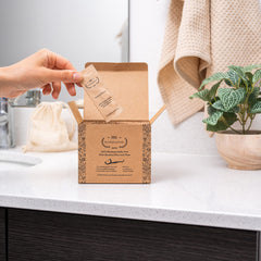 Vegan-friendly and cruelty-free floss picks packaging