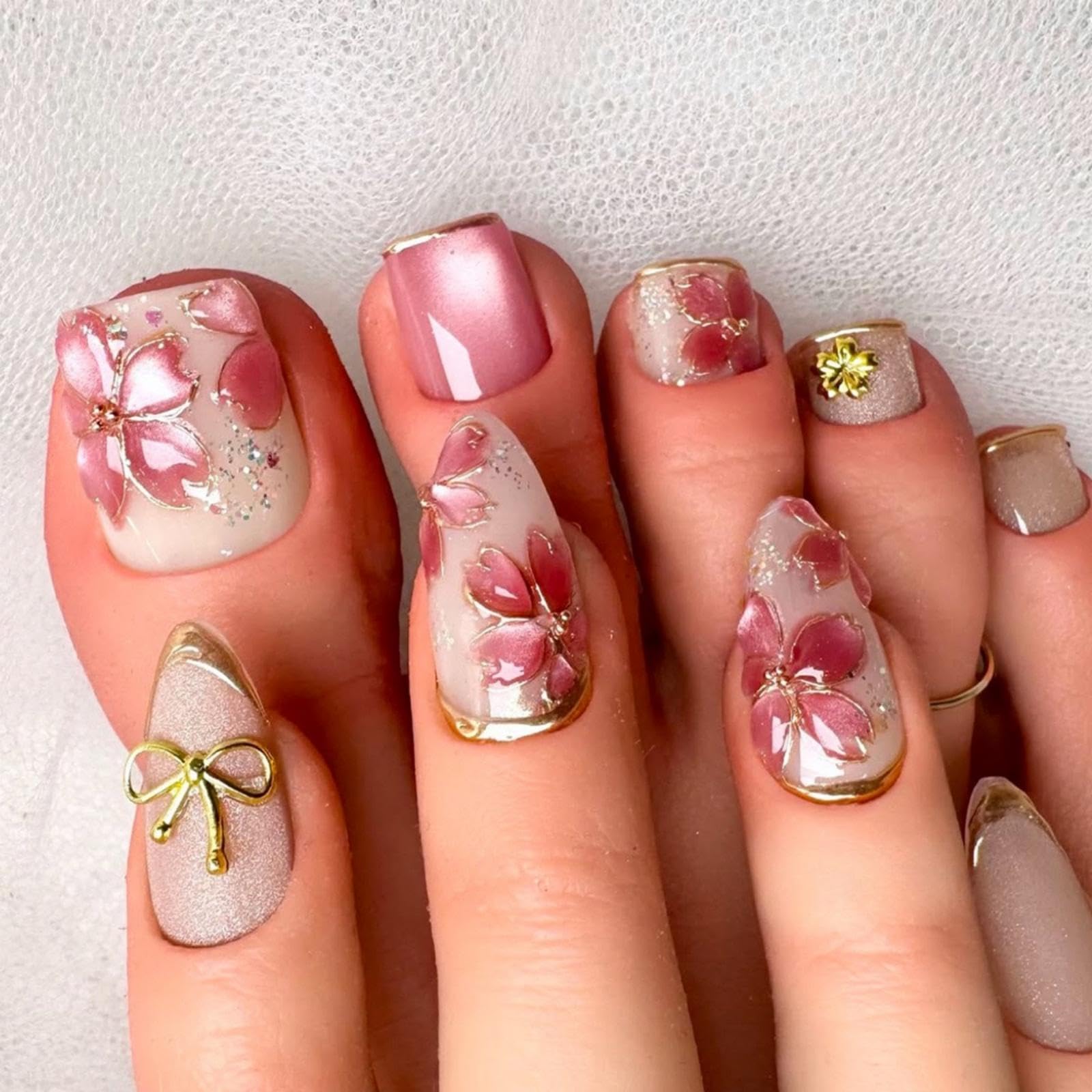 BLGTGH cat-eye nails with pink flowers for elegant daily wear