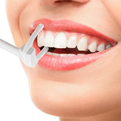 Mint-flavored disposable floss heads for dental hygiene
