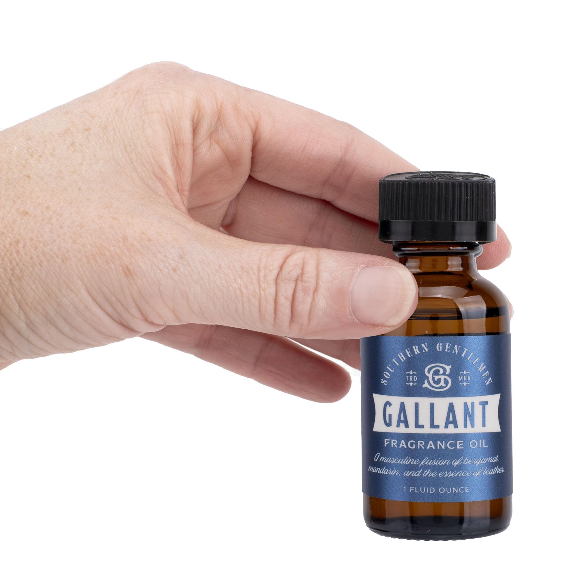 Bourbon Royalty diffuser-use image ready for room-filling aroma.
