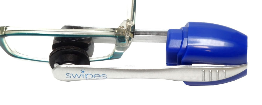 Compact eyeglass accessory fitting in pocket or bag